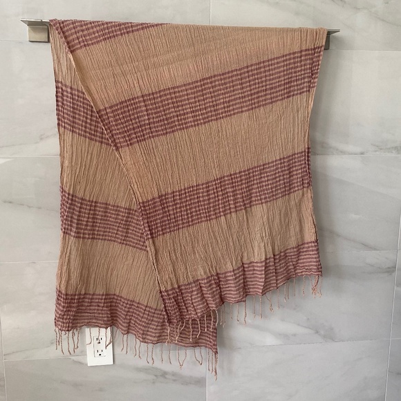 2/$16 Crinkle Scarf 70x24 - Picture 1 of 3